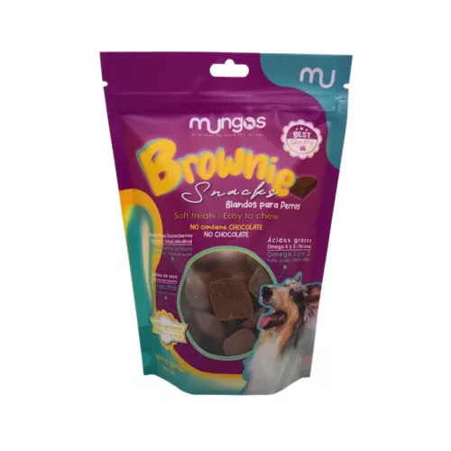 Mungos Brownies: Deliciosos galletas blandas para perros tipo Brownies, que llenarán de alegría el paladar de tu mejor amigo. Galletas funcionales formuladas especialmente para perros de 5 meses en adelante. NO CONTIENE CHOCOLATE. Enriquecidas con probióticos, prebióticos, omegas 6 y 3. NO CONTIENE CONSERVANTES